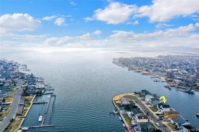 Set across a double parcel at the end of a quiet waterfront - photo 18
