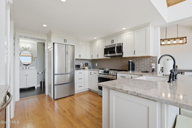 Fully renovated Bolton Landing home with a stunning view of Lake - photo 9