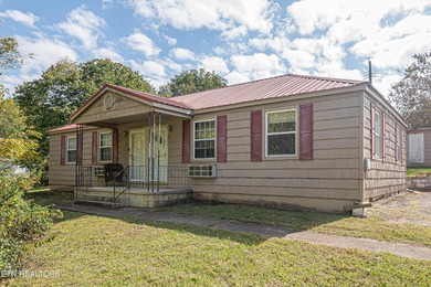 (private lake, pond, creek) Home Sale Pending in Knoxville Tennessee