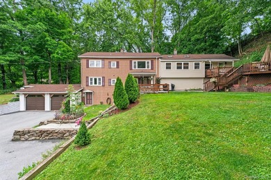 Welcome to 17 Dock Road, where thoughtful renovations, flexible - photo 2