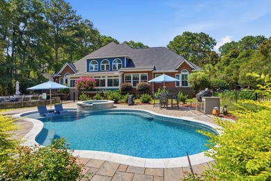 Welcome to this elegant Southern estate situated on a pristine - photo 3