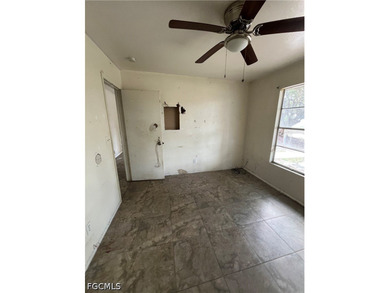 Unlock a rare investment opportunity with this unique 4-unit - photo 8