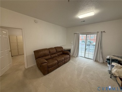 Welcome to this beautifully renovated first-floor condominium - photo 2