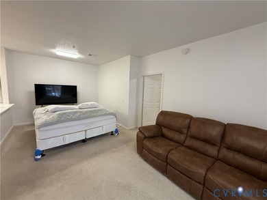 Welcome to this beautifully renovated first-floor condominium - photo 9
