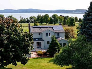 Discover your perfect year-round retreat on Lake Champlain with - photo 11