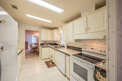 AMAZING OPPORTUNITY! TURN KEY! PRICE REDUCED! THIS ONE CHECKS A - photo 13
