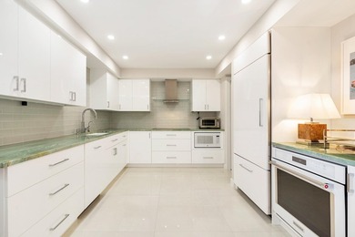 BEST VALUE IN ALL OF PALM BEACH! REDUCED FOR QUICK SALE. This - photo 15