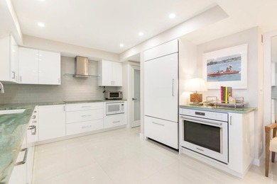 BEST VALUE IN ALL OF PALM BEACH! REDUCED FOR QUICK SALE. This - photo 16