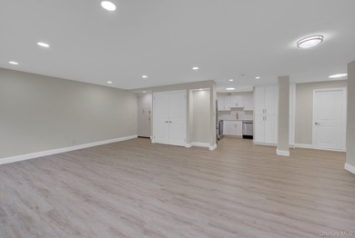 Move right into this updated 3-bedroom, Co-op in Le Havre in - photo 8