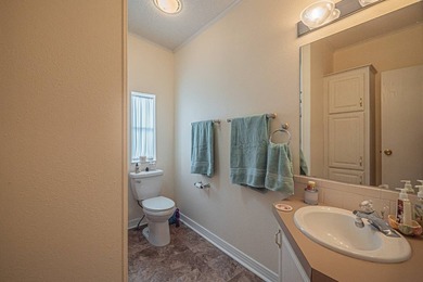 AMAZING OPPORTUNITY! TURN KEY! PRICE REDUCED! THIS ONE CHECKS A - photo 32