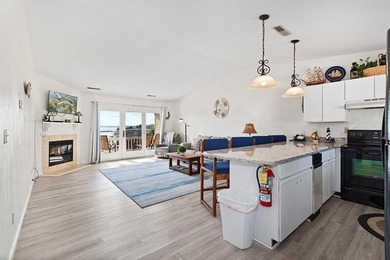 Your perfect lakeside escape awaits on Lake Barkley! This fully - photo 3