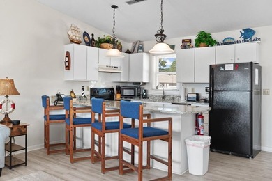 Your perfect lakeside escape awaits on Lake Barkley! This fully - photo 6