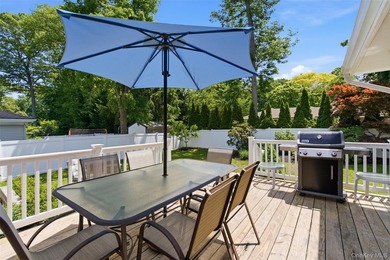 Beautifully Renovated Expanded Ranch Nested On A Quiet - photo 21
