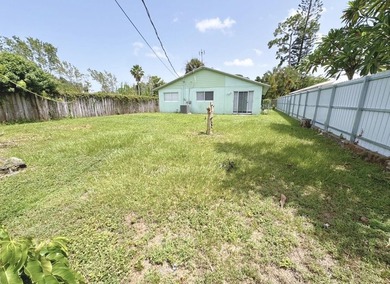 This property without HOA, located near shopping, dining - photo 21