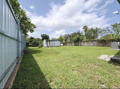 This property without HOA, located near shopping, dining - photo 23