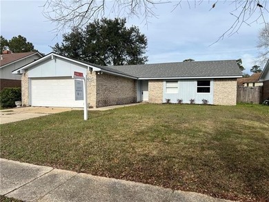 Lake Pontchartrain Home For Sale in Mandeville Louisiana