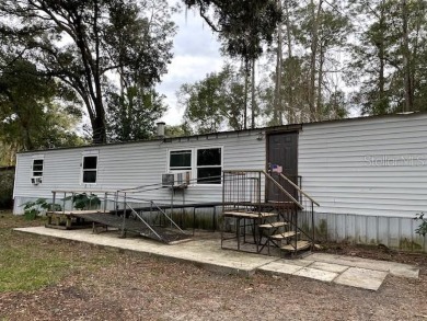 Lake Home Sale Pending in Fort Mccoy, Florida