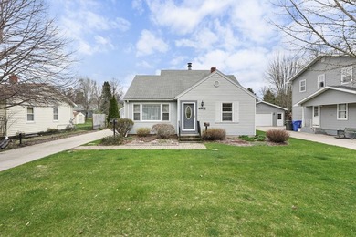Lake Monona Home Active Under Contract in Monona Wisconsin