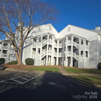 Lake Condo For Sale in Lake Wylie, South Carolina