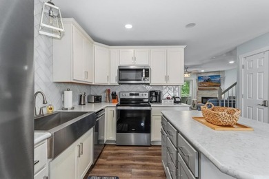 Built in 2023, this lakefront condo at Green Turtle Bay Resort & - photo 7
