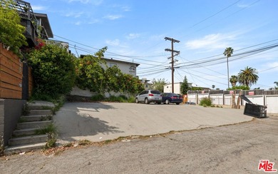 250 3rd Avenue, an eight-unit multifamily property situated in - photo 16