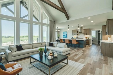 Stunning Custom Lakefront Home on Garrison Bay - Move-In Ready! - photo 17