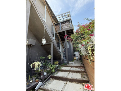 250 3rd Avenue, an eight-unit multifamily property situated in - photo 20