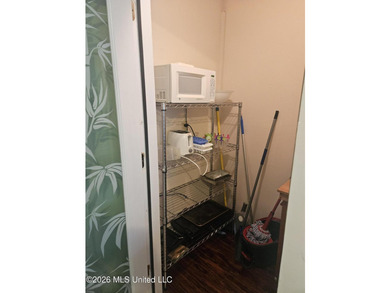Turnkey, fully furnished property currently operating as a - photo 20