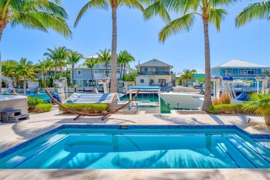 Waterfront pool home with dockage in Venetian Shores offered - photo 5