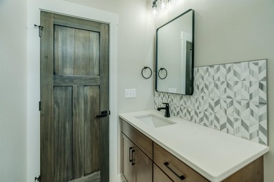 Stunning Custom Lakefront Home on Garrison Bay - Move-In Ready! - photo 36