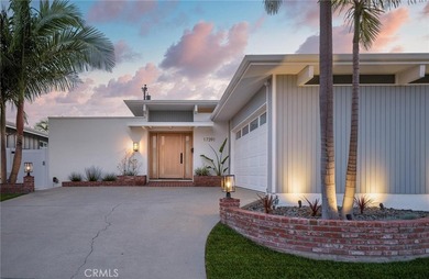 Presenting a Rare Mid-Century Modern Masterpiece in Huntington - photo 3