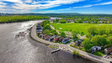 A rare riverfront offering on the site of patrimonial - photo 45