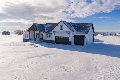 Stunning Custom Lakefront Home on Garrison Bay - Move-In Ready! - photo 49