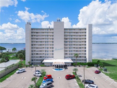 Lake Condo For Sale in Sebring, Florida