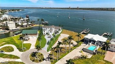 Estero Bay is every boaters dream location with endless water - photo 3