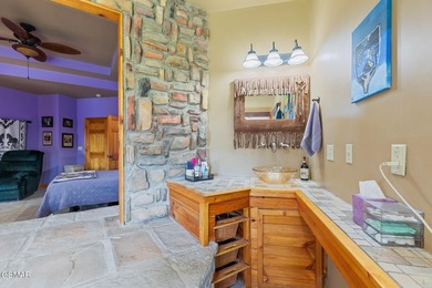 Welcome to this truly one-of-a-kind mountain retreat offering - photo 23
