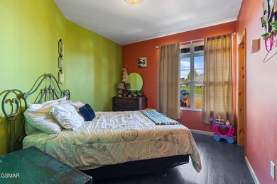 Welcome to this truly one-of-a-kind mountain retreat offering - photo 27