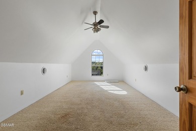 Welcome to this truly one-of-a-kind mountain retreat offering - photo 33