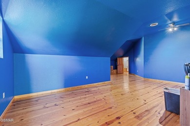 Welcome to this truly one-of-a-kind mountain retreat offering - photo 35