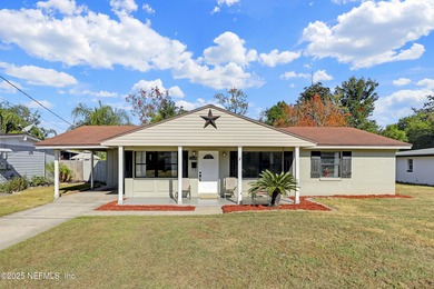 St. Johns River Home Active Under Contract in Jacksonville Florida