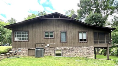 Tucked away near the beautiful Little Red River, this inviting - photo 5