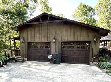 Tucked away near the beautiful Little Red River, this inviting - photo 6