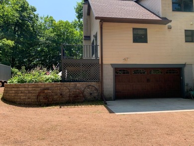 This 3 bedroom, 2 bath home is located in a parklike setting on - photo 3