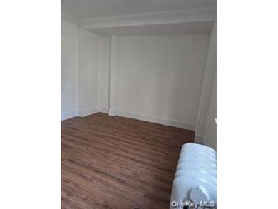 Welcome to this bright studio co-op, perfectly situated on the - photo 5