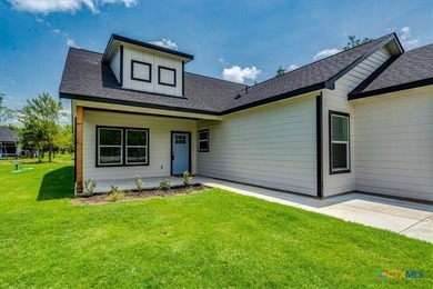 Beautifully crafted modern farmhouse located on an oversized 0 - photo 2