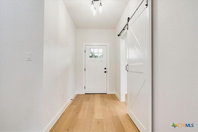 Beautifully crafted modern farmhouse located on an oversized 0 - photo 3