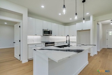 Beautifully crafted modern farmhouse located on an oversized 0 - photo 5