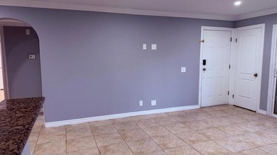 Welcome to this 2 bedroom, 2 bathroom ground-floor corner condo - photo 16