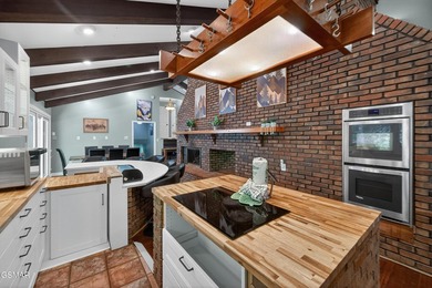 A Buyer's Dream Wrapped in Total Seclusion on ~26 Smoky Mountain - photo 27