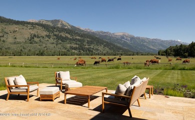 Tucked at the end of a quiet cul-de-sac in coveted Willowbrook - photo 35